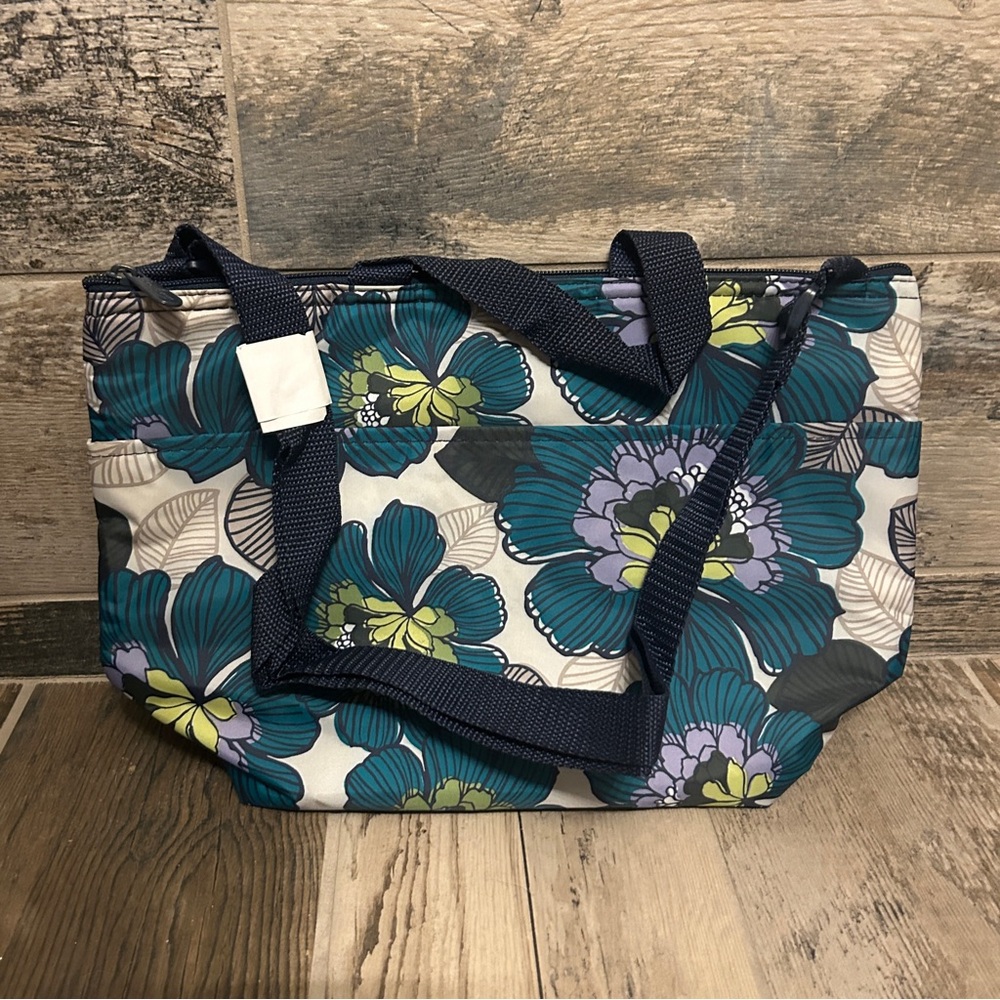 ⭐️NWT⭐️ Thirty-one Floral Insulated Linch Tote with Crossbody Strap